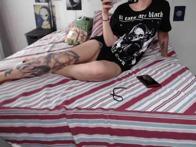 צילומי מסך משודרים EmmaNoctis