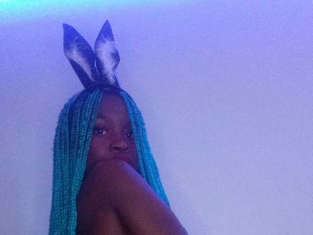 תמונה של הפרופיל emmilyhott