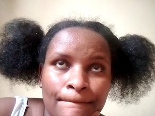 צ'אט וידאו ארוטי Emphi-30