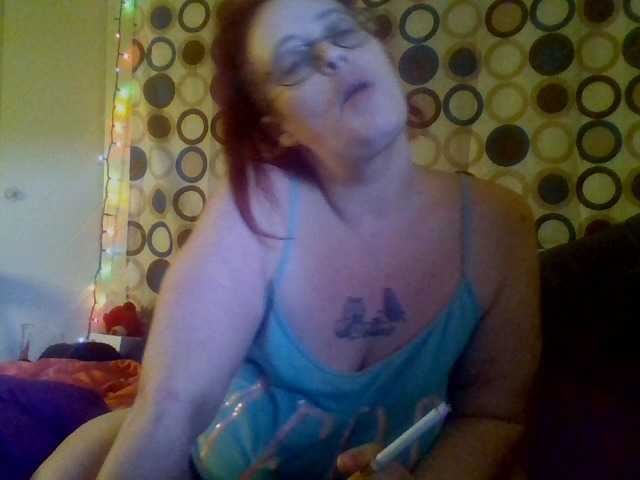 תמונות EmpressWillow Happy Friday I’m back. #bbw #goddess #kink #submissive #tits #ass #pussy #smoking #bellylove #sph #mommy #edging #findom #feet #tease #daddy #c2c #findom #paypig catch my vibe