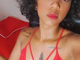 צ'אט וידאו ארוטי Emy-02