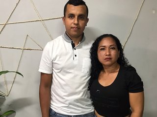 צ'אט וידאו ארוטי EMYLY-LIAM