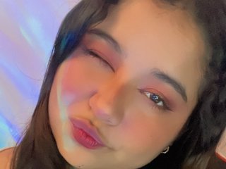 צ'אט וידאו ארוטי EmyRose