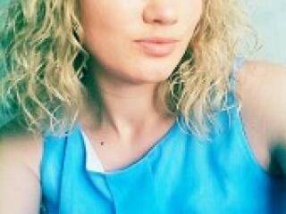 צ'אט וידאו ארוטי ericadoll