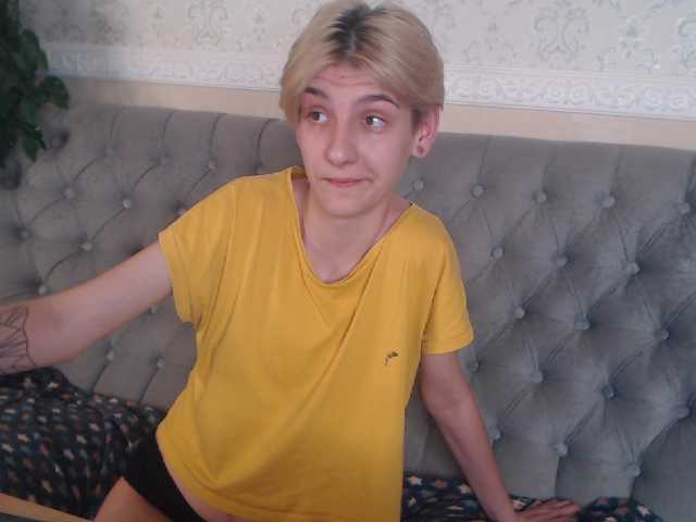 צילומי מסך משודרים ErikaLis