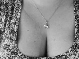 צ'אט וידאו ארוטי erikax