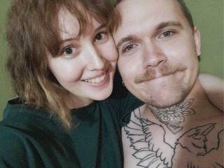 צ'אט וידאו ארוטי ernest-and-celestina