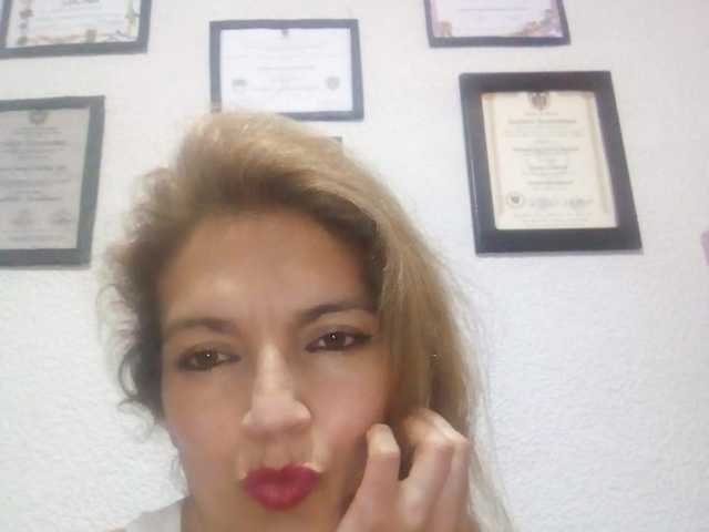 תמונה של הפרופיל Esmeralda-Oik