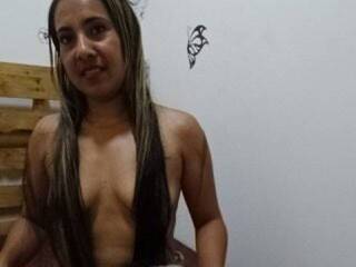 צ'אט וידאו ארוטי estellitafash