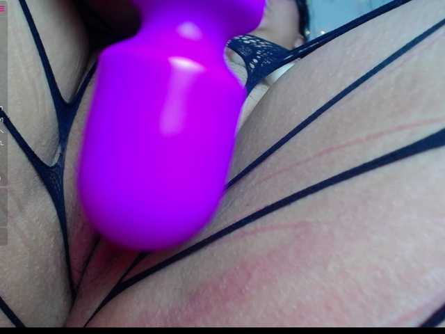 תמונות Evangeline-28 my pussy is very wet !!!! do you play ? #teen #bigboobs #new #dadysgirl #bbw #ebony