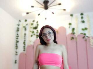 צ'אט וידאו ארוטי EvelinHarpe