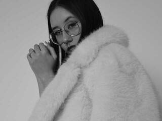 צ'אט וידאו ארוטי Evelyn300