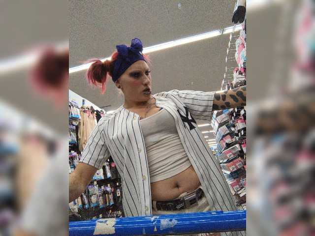 תמונות Eviillolabuni Shopping@WALMART TiiP iiF u like me