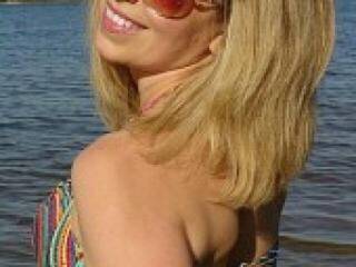 צ'אט וידאו ארוטי extraflirt