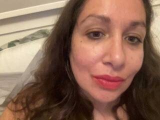 צ'אט וידאו ארוטי FarahDay