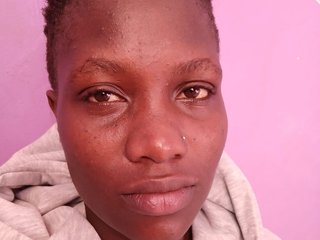 צ'אט וידאו ארוטי Fay-smarter