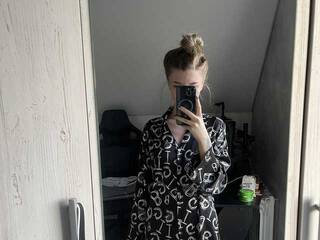 צ'אט וידאו ארוטי fiksikBoom