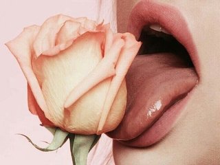 צ'אט וידאו ארוטי Innocent_Flower