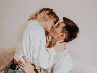 צ'אט וידאו ארוטי FlowerNBlade