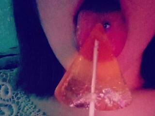 צ'אט וידאו ארוטי FluffyJ