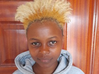 צ'אט וידאו ארוטי Freakyangel12