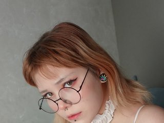 צ'אט וידאו ארוטי Furiyssh