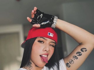 צ'אט וידאו ארוטי Gangster-girl