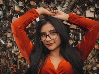 צ'אט וידאו ארוטי Georgiina