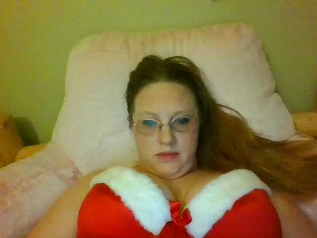 תמונות ghostears Will I make the naughty or nice list #Lovense#bbw#bigboobs#chubby#daddy#chatting#new