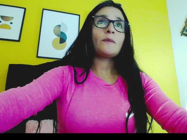 צילומי מסך משודרים GiaConnor