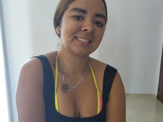 צ'אט וידאו ארוטי GiannaDavi