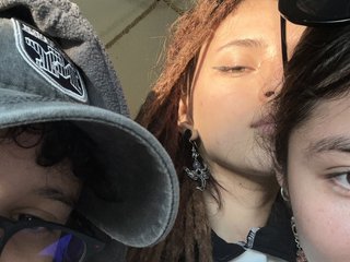 צ'אט וידאו ארוטי Girls-addicted-cum