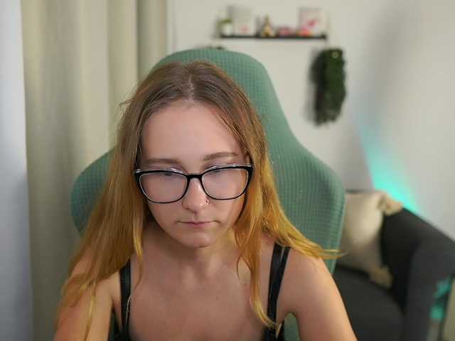 צילומי מסך משודרים glossybabe