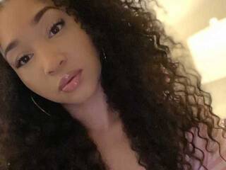 צ'אט וידאו ארוטי GoddessK