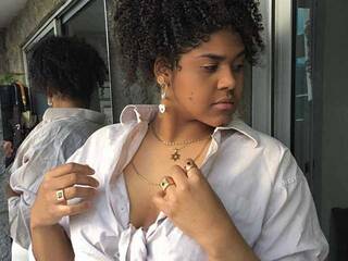 צ'אט וידאו ארוטי HalleThomson