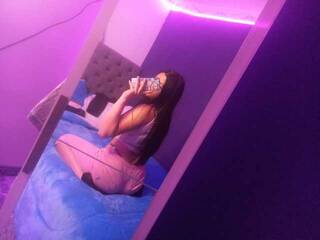 צ'אט וידאו ארוטי harper6969