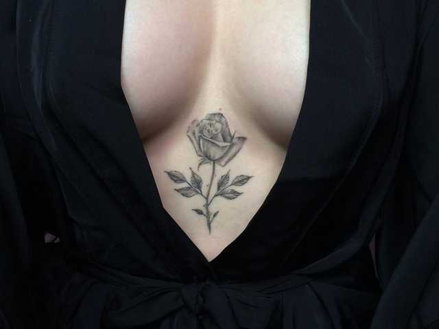 תמונה של הפרופיל hazel-lovee