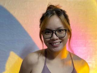 צ'אט וידאו ארוטי Heartleaf