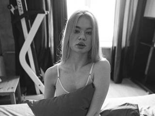 צ'אט וידאו ארוטי HelenaElfe