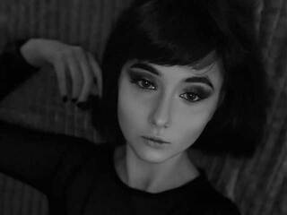 צ'אט וידאו ארוטי Helenaobscura