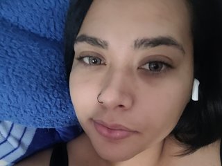 צ'אט וידאו ארוטי HeyiamLuna