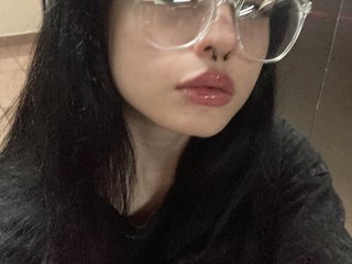 צ'אט וידאו ארוטי KittiGirl