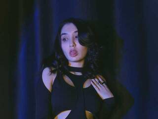 צ'אט וידאו ארוטי HinaChan