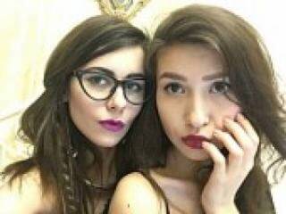 צ'אט וידאו ארוטי hollykris