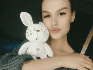 צ'אט וידאו ארוטי Mariwine