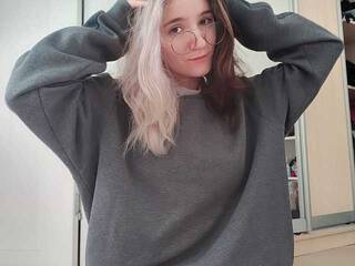 צ'אט וידאו ארוטי HolySteel