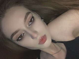 צ'אט וידאו ארוטי HoneyJune