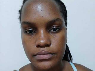 צ'אט וידאו ארוטי honycute