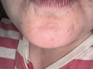 צ'אט וידאו ארוטי Hornyyhollyyy