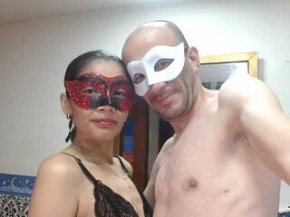 צ'אט וידאו ארוטי couplehot27